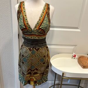 GUC Nicole Miller Geometric Multicolor V-Neck Mini Dress